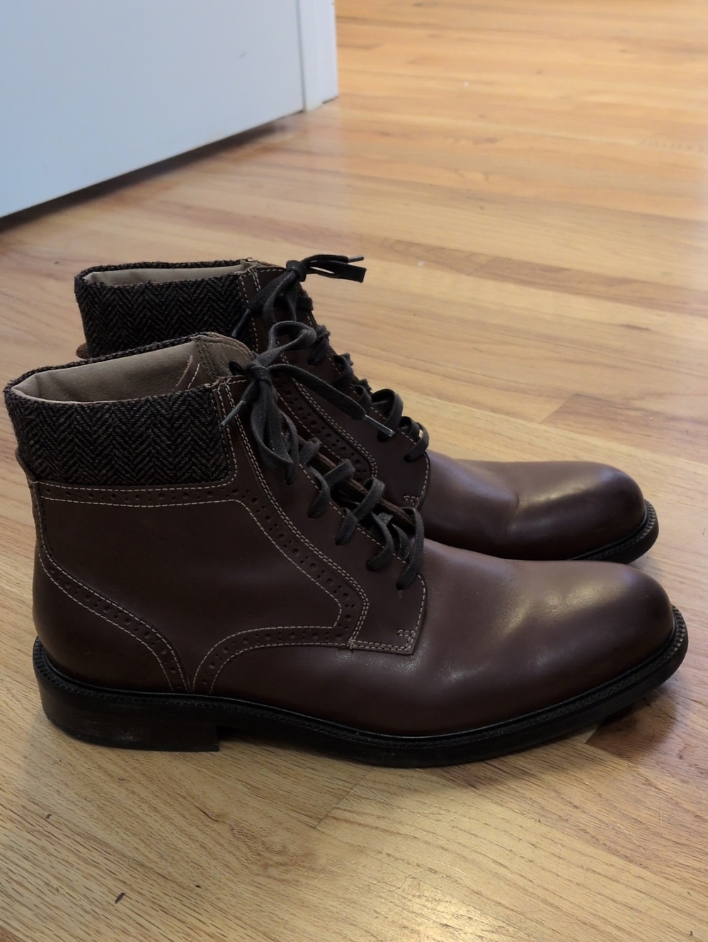 Johnston & Murphy Lace Up Ankle Boots